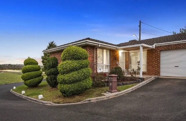 Corner Cottage