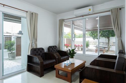 Corner Home