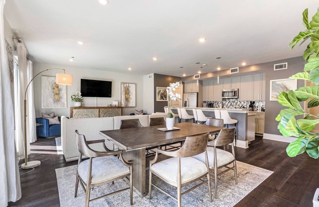 Corner Penthouse+Large Private Terrace+Sleeper Sofa