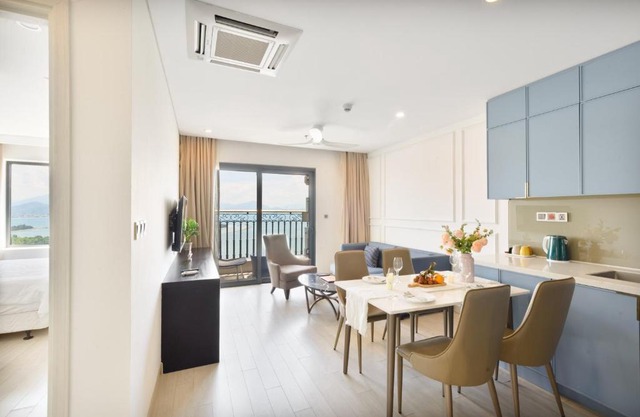 Corner Suite 2BDR high floor with Panoramic View - Golden Pool