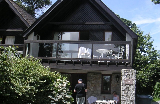Cornwall holiday home sleeps 8 on 5* estate near St Ives: 17-24 July 2021