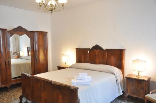 Corte Formenta Home - Canal view