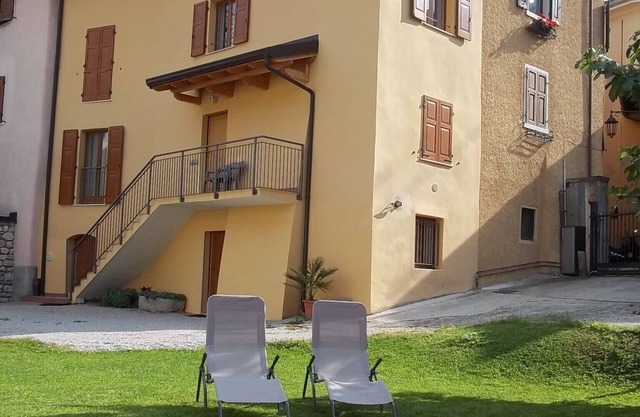 Corte Verde house with Nago-Torbole garden