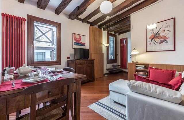 Corte Zappa lovely flat with terrace close to the ghetto!