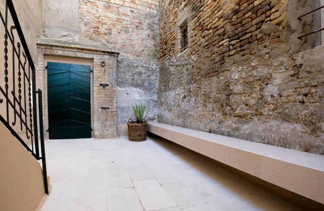 Cortile nel borgo