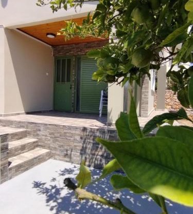 Cosmitsa House