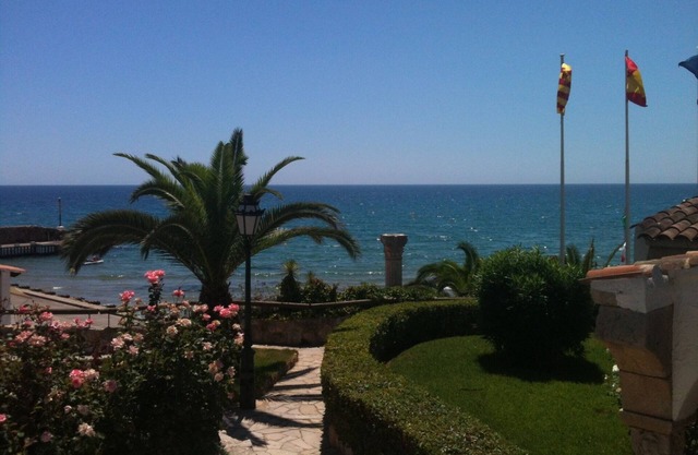 Costa Dorada: Spacious villa for 8 pers., Private pool, 900m from the beach
