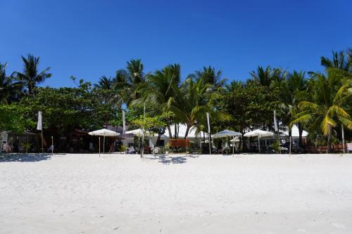 Costa Liz Island Resort
