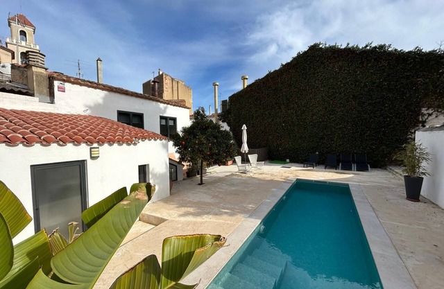 Costa Maresme, Barcelona, Valentino´s House & Pool!