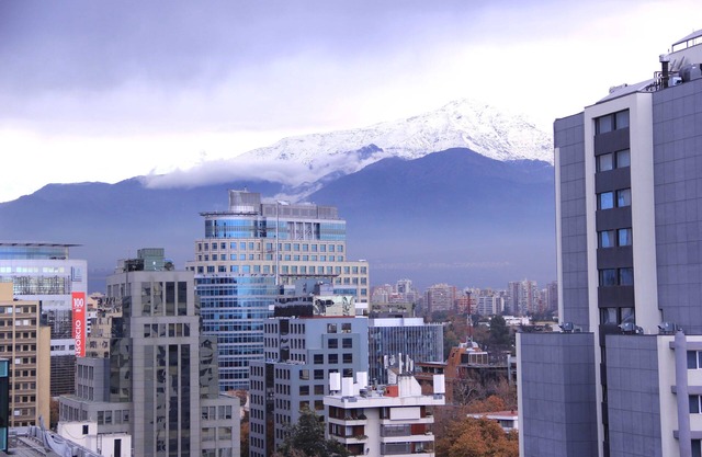 COSTANERA HOME is an amazing apartment located nearby the famous mall costanera