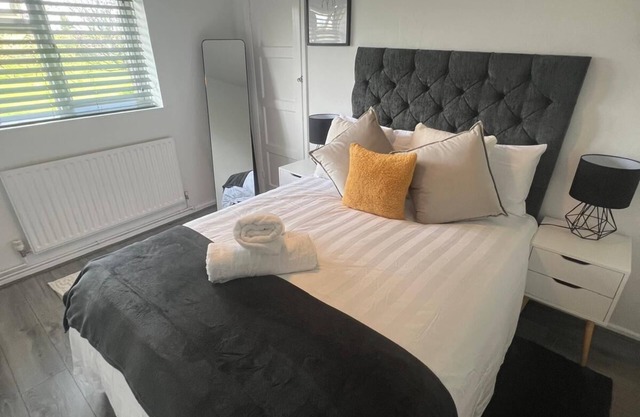 Cosy 1 bed flat located in a quite area in Wolverhampton.