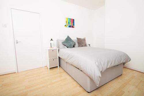 Cosy 2BR Flat Near Anfield & Goodison, Liverpool