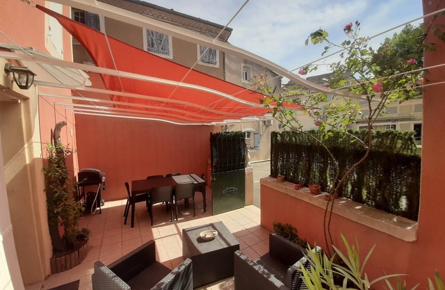 Cosy 3-bedroom apartment with private terrace in the heart of Pierrelatte