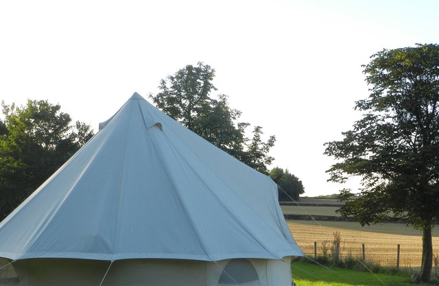 Cosy 5m bell tent glamping in rural Herefordshire