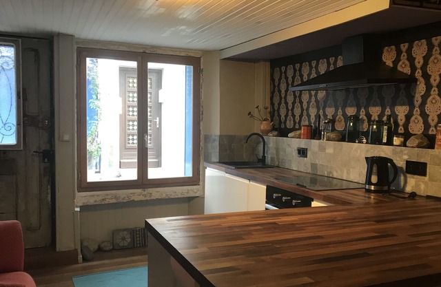 Cosy and Quirky house in town centre