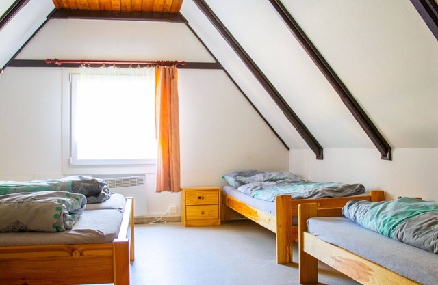 Cosy apartment in villa for 12 guests with WIFI, TV, patio and pets allowed