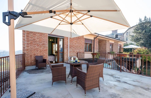 Cosy apartment for 4 people with WIFI, A/C, TV, terrace and parking