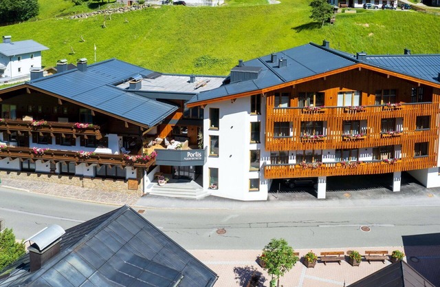 Cosy apartment for 6 people with WIFI, TV, balcony, panoramic view and parking