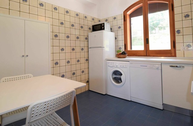 Cosy apartment in villa for 3 people with WIFI, TV, terrace, pets allowed and parking