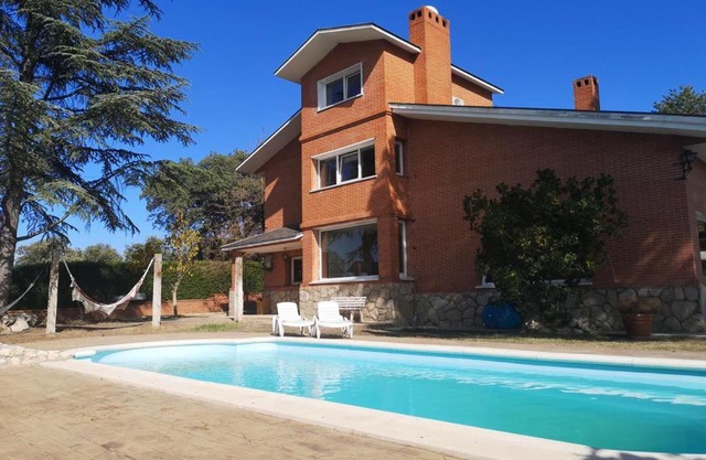 Cosy Apartment in Villaviciosa de Odón with Shared Pool