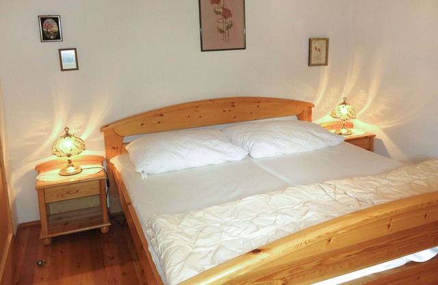 Cosy apartment in villa for 4 guests with WIFI, TV, terrace, pets allowed and parking