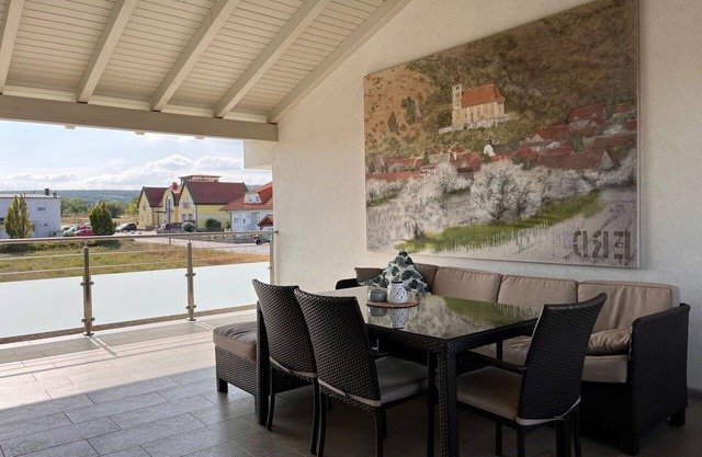 Cosy apartment for 6 people with WIFI, A/C, TV, balcony and parking