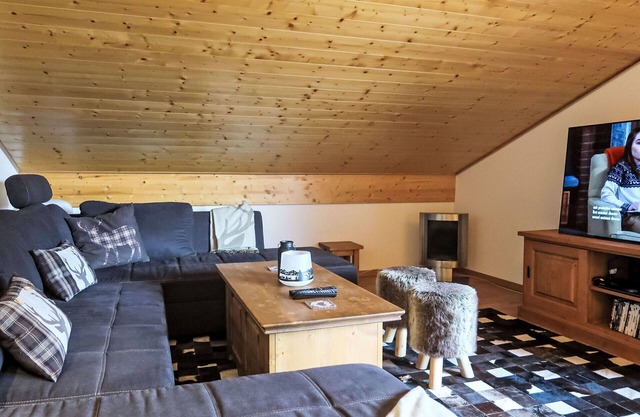 Cosy apartment for 6 people with WIFI, TV, balcony and panoramic view
