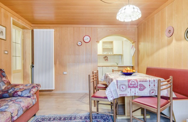 Cosy Apartment "Ciasa Mario Appartamento 1" with Wi-Fi and Mountain View