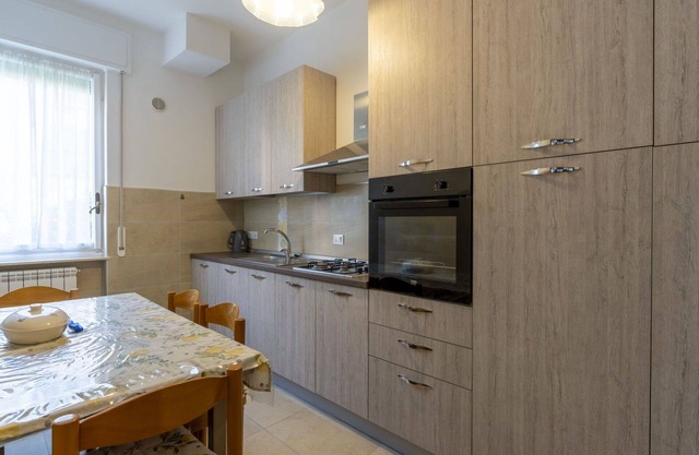 Cosy apartment for 4 people with WIFI, TV, patio and parking