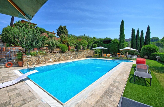 Cosy apartment for 2 people with A/C, WIFI, pool, TV, panoramic view and parking