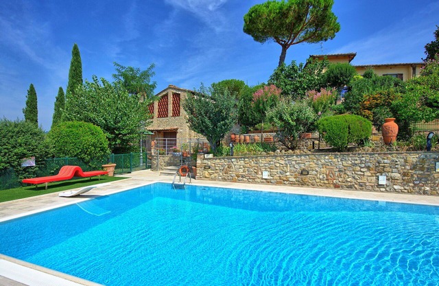 Cosy apartment for 2 guests with pool, WIFI, A/C, TV, panoramic view and parking