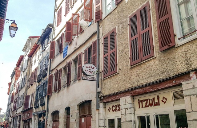 Cosy apartment for 2 guests with WIFI and pets allowed