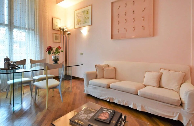 Cosy apartment for 2 guests with A/C, WIFI, TV, balcony and parking