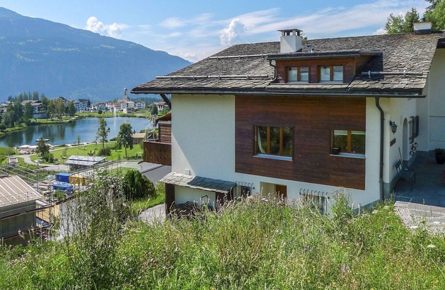 Cosy apartment for 2 people with WIFI, TV, terrace, pets allowed, panoramic view and parking