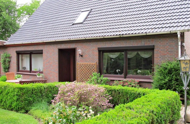 Cosy apartment for 3 people with WIFI, TV, patio and parking