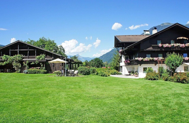 Cosy apartment for 4 guests with WIFI, TV, patio, panoramic view and parking