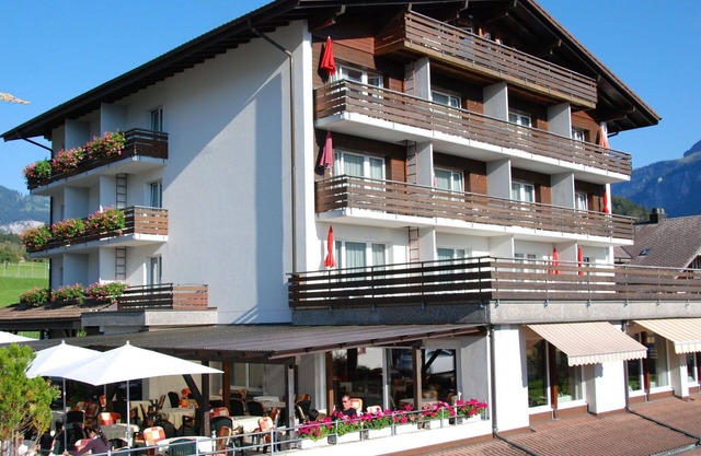 Cosy apartment for 4 guests with WIFI, TV, balcony and parking
