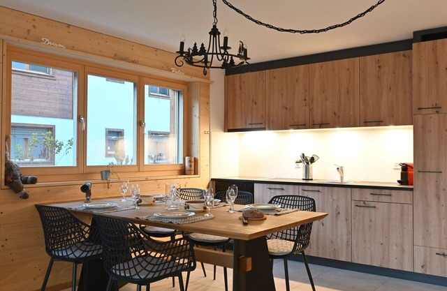 Cosy apartment for 4 people with WIFI, TV, terrace and parking