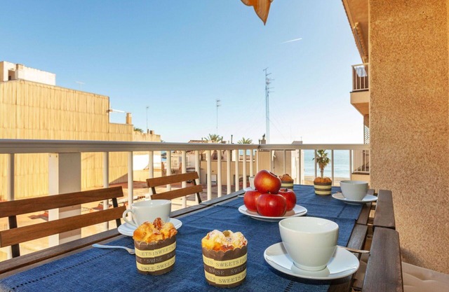 Cosy apartment for 4 guests with A/C, WIFI, TV, terrace and parking
