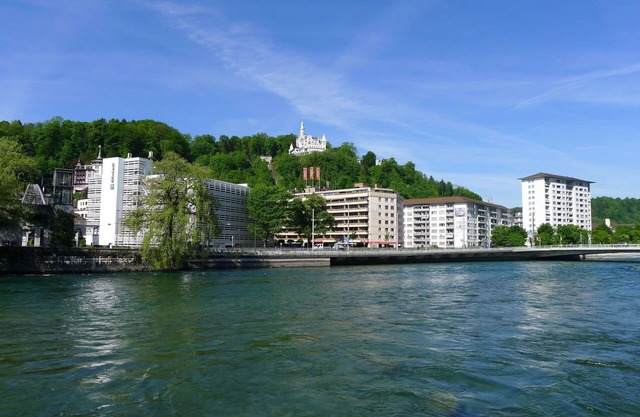 Cosy apartment for 4 guests with WIFI, TV, balcony and parking