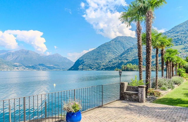 Cosy apartment for 4 guests with WIFI, TV, balcony and parking