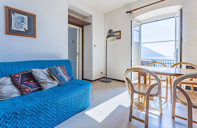 Cosy apartment for 4 guests with WIFI, A/C, TV, balcony and panoramic view, close to Portofino