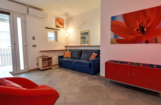 Cosy apartment for 4 people with WIFI, A/C, TV, terrace and parking