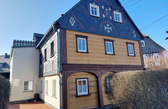 Cosy apartment for 4 people with WIFI, TV, patio, pets allowed and parking