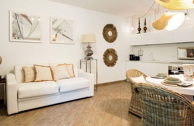 Cosy apartment for 4 people with WIFI, A/C, TV and parking