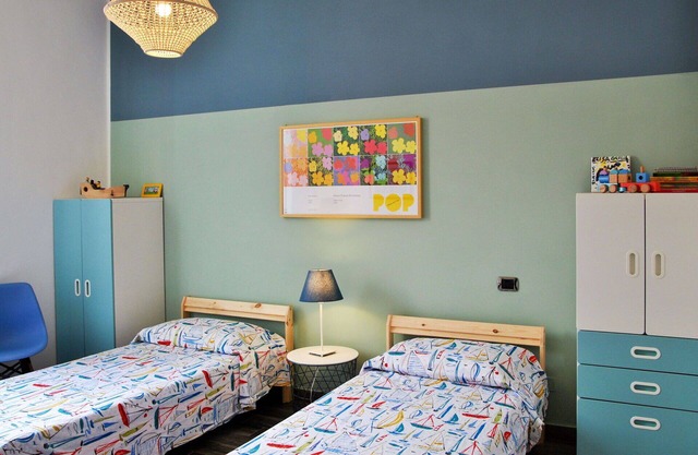 Cosy apartment for 4 people with A/C, WIFI, terrace, pets allowed and parking