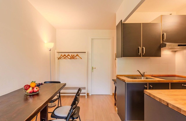 Cosy apartment for 4 people with TV, balcony, panoramic view and parking