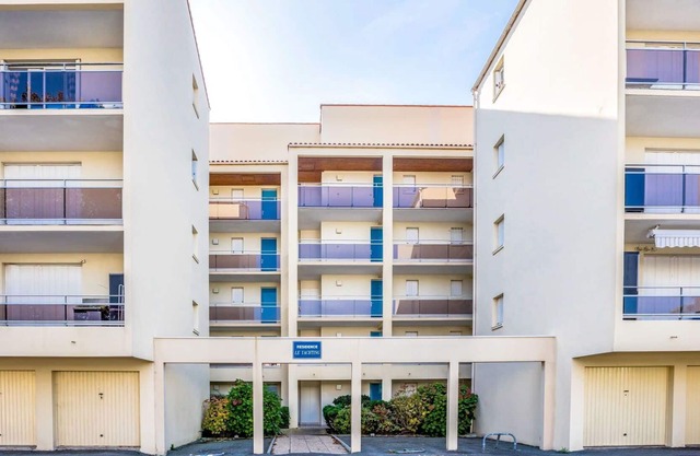 Cosy apartment for 4 people with WIFI, TV, balcony, pets allowed and parking