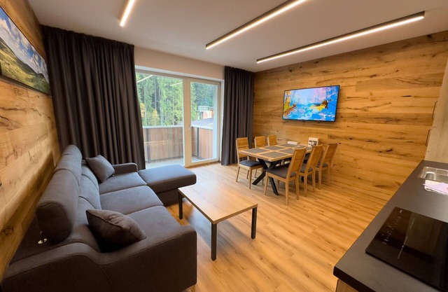 Cosy apartment for 5 guests with WIFI, TV, balcony and panoramic view