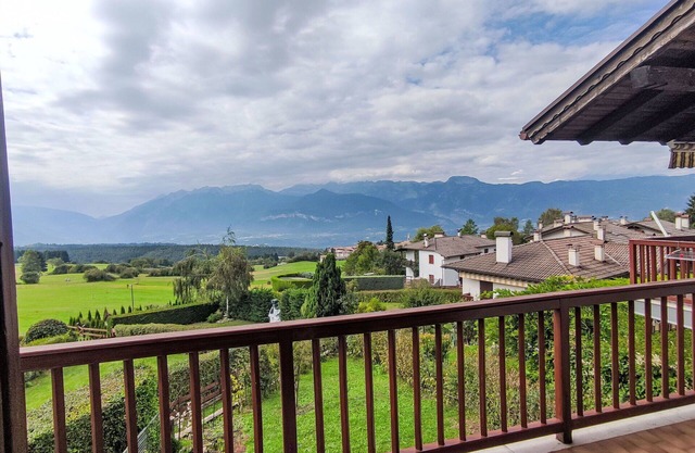 Cosy apartment for 5 guests with WIFI, TV, terrace and parking